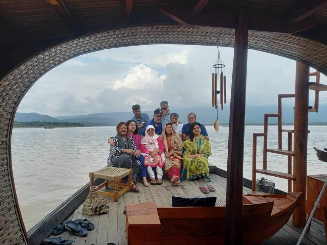 বর্ষা – Serenity of rain and boat
